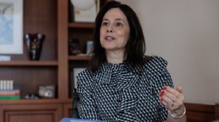 11月15日外盘头条：特朗普拟削减部分食品杂货关税 9月非农将发布 沃尔玛换帅 加密货币下跌