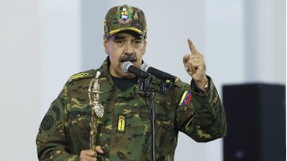 历史重演？轰炸加拉加斯、抓获马杜罗，特朗普缘何开年对委内瑞拉动手