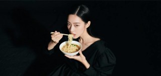 85后学霸夫妻卖面条，要IPO了