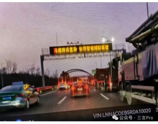 雷军停更4天，卢伟冰回应雷军近况  第1张