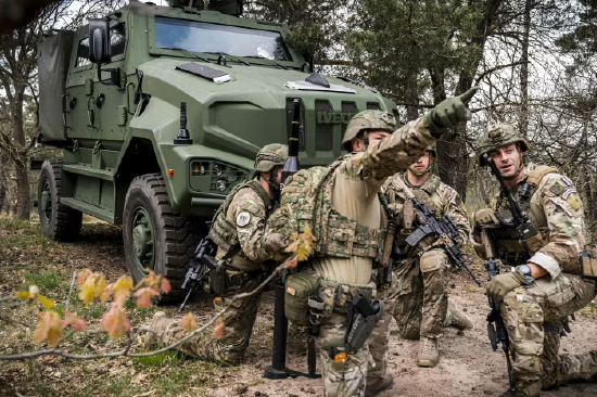 欧盟批准Leonardo近20亿美元收购依维柯集团军工业务  第1张