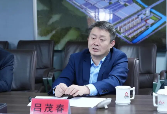 农行中层人事调整 农银金租总裁卸任  第5张